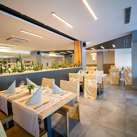 Хотел Hvd Viva Club Ultra - Private & Free Parking 4*