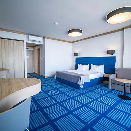 Hvd Viva Club Ultra - Private & Free Parking Хотел