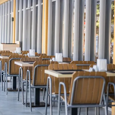 Hvd Viva Club Ultra - Private & Free Parking Hotel