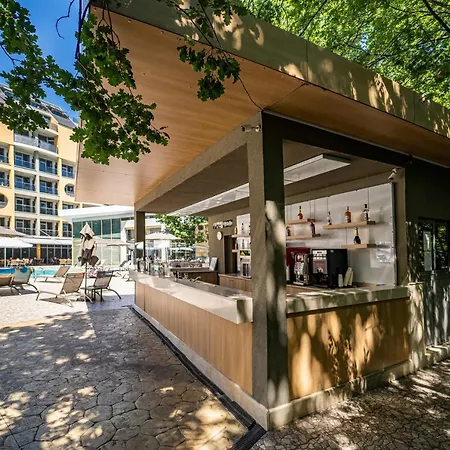 Hvd Viva Club Ultra - Private & Free Parking 4* Золоті Піски