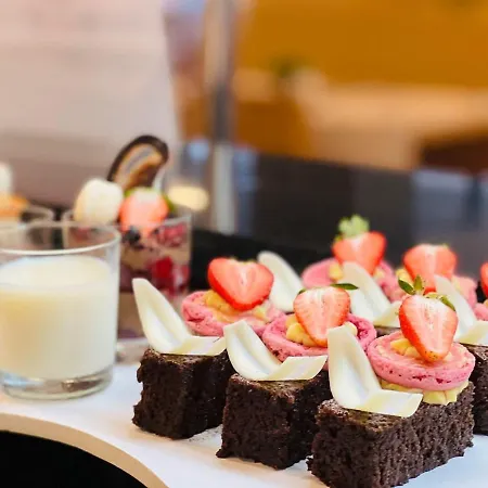 Hvd Viva Club Ultra - Private & Free Parking 4* Золотые Пески