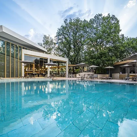 Hvd Viva Club Ultra - Private & Free Parking Готель 4*