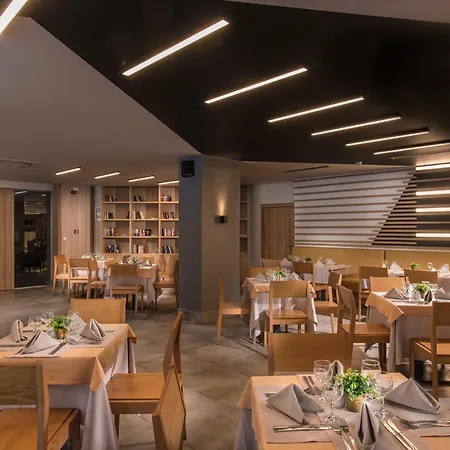Hvd Viva Club Ultra - Private & Free Parking Хотел 4*