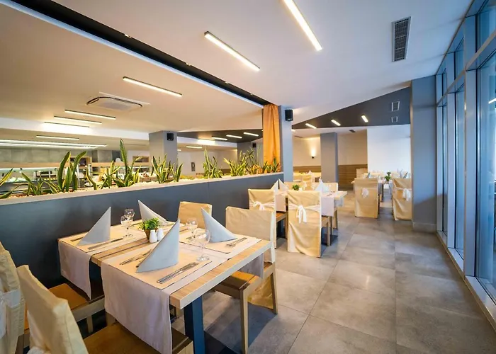 Hotel Hvd Viva Club Ultra - Private & Free Parking 4*